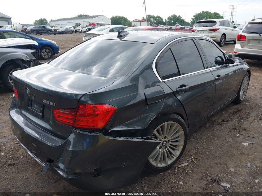 2013 BMW 3er VIN WBA3A5C53DF357378 IAAI salvage auction — REAR END, Salvage Title, sold $1,100 on 2026-08-08 (photo 6)