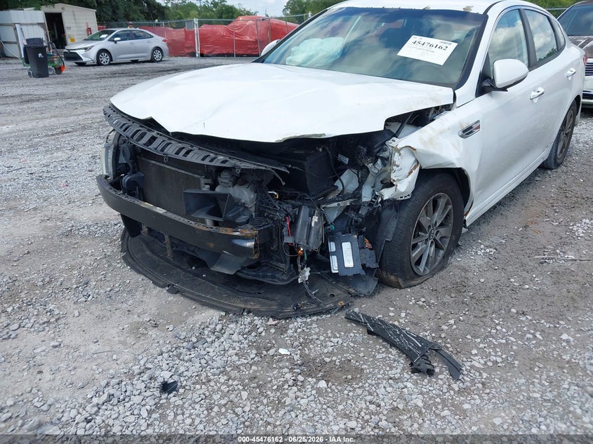 2016 Kia Optima VIN 5XXGT4L10GG011686 IAAI salvage auction — FRONT & REAR, Salvage Title, sold $800 on 2026-07-16 (photo 6)