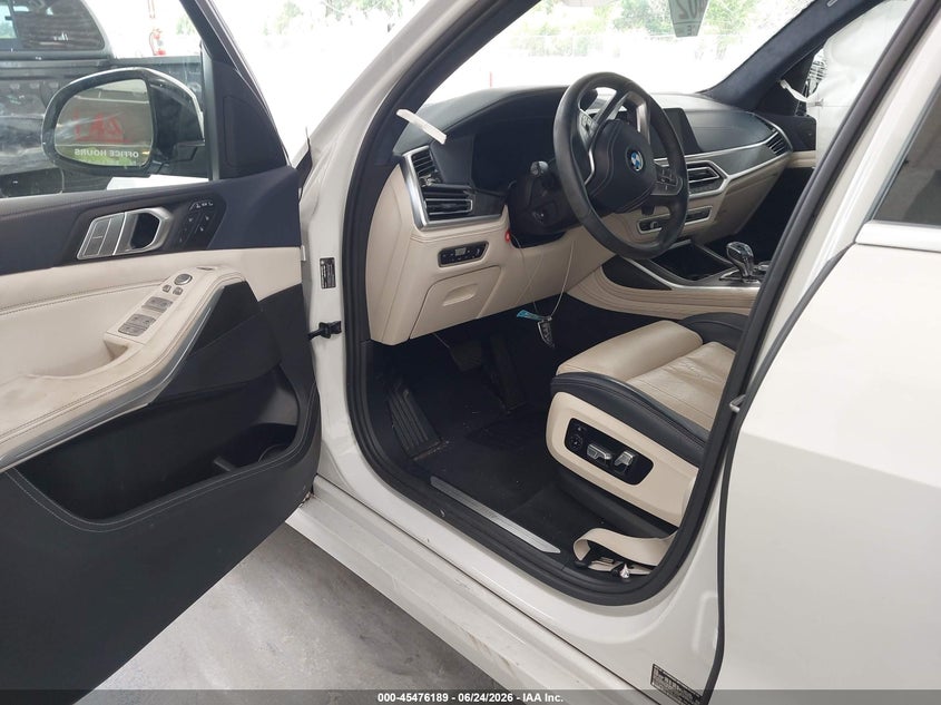 2022 BMW X7 VIN 5UXCW2C08N9L97266 IAAI salvage auction — RIGHT FRONT, Salvage Title, sold $17,000 on 2026-07-29 (photo 5)