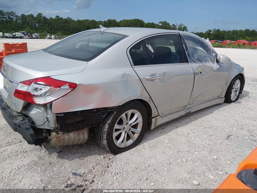 2012 Hyundai Genesis VIN KMHGC4DD0CU158311 IAAI salvage auction — RIGHT SIDE, Salvage (North Carolina), sold $825 on 2026-07-28 (photo 4)
