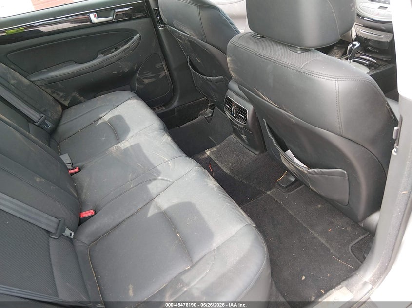 2012 Hyundai Genesis VIN KMHGC4DD0CU158311 IAAI salvage auction — RIGHT SIDE, Salvage (North Carolina), sold $825 on 2026-07-28 (photo 8)