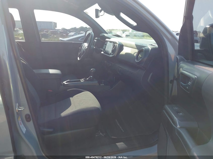 2020 Toyota Tacoma VIN 3TMCZ5AN4LM316173 IAAI salvage auction — HAIL, Salvage Title, sold $12,300 on 2026-07-31 (photo 5)