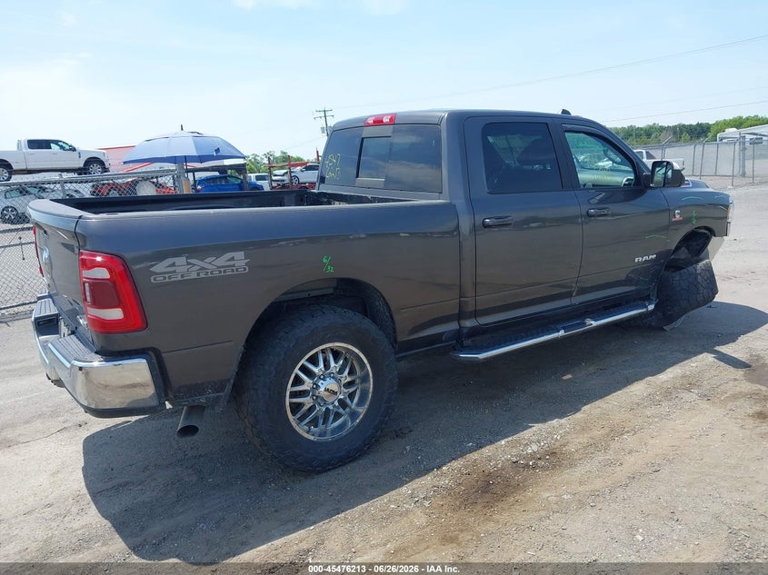 2022 Ram 2500 VIN 3C6UR5DL2NG128887 IAAI salvage auction — RIGHT FRONT, Salvage Title, sold $11,700 on 2026-07-28 (photo 4)