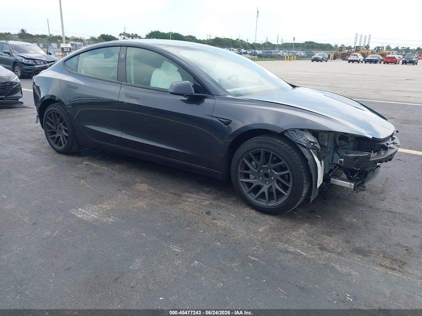 2025 Tesla Model 3 VIN 5YJ3E1EA6SF922041 IAAI salvage auction — FRONT & REAR, Salvage Title, sold $10,600 on 2026-07-30 (photo 1)