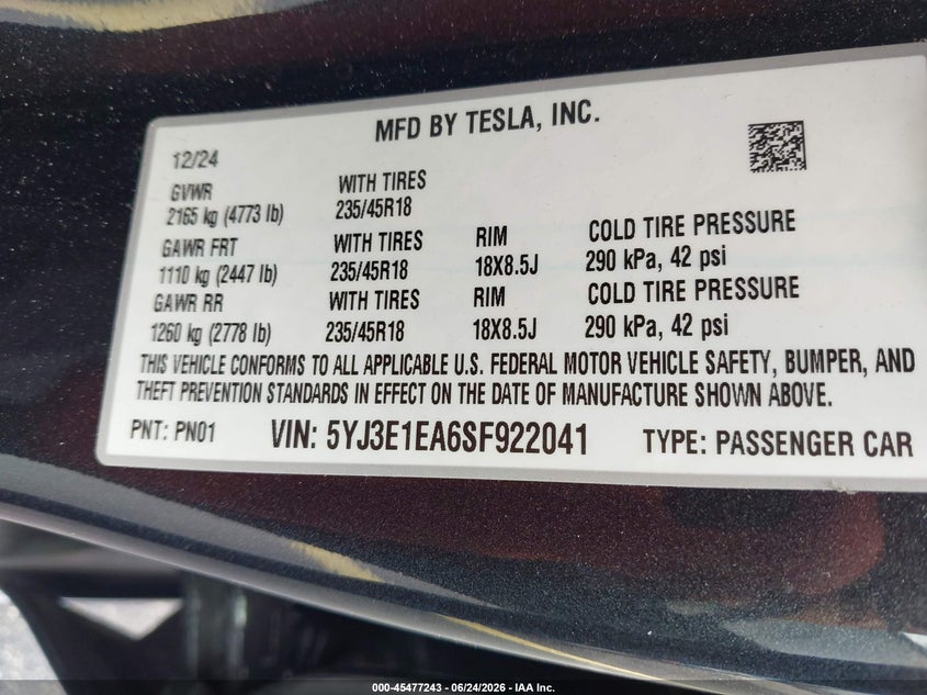 2025 Tesla Model 3 VIN 5YJ3E1EA6SF922041 IAAI salvage auction — FRONT & REAR, Salvage Title, sold $10,600 on 2026-07-30 (photo 9)