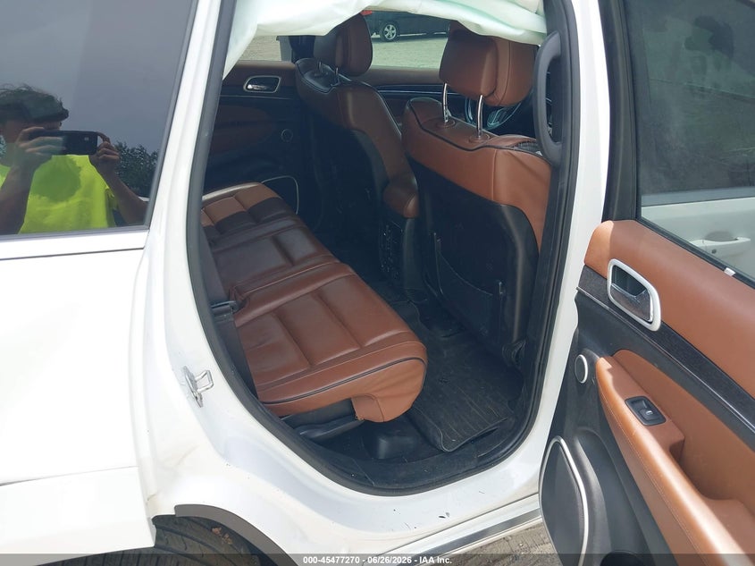 2021 Jeep Grand cherokee VIN 1C4RJFJTXMD677027 IAAI salvage auction — RIGHT FRONT, Salvage Title, sold $7,900 on 2026-07-24 (photo 8)