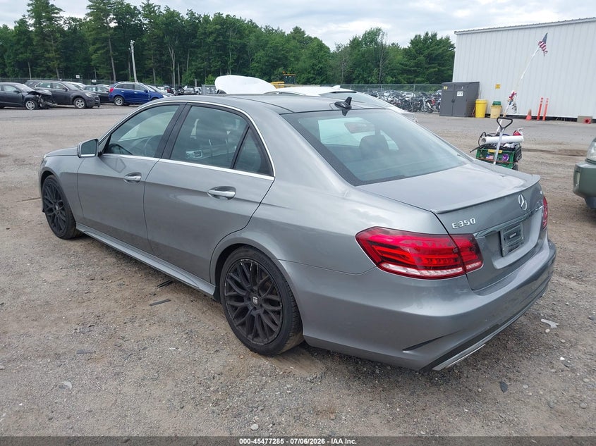 2015 Mercedes-benz E-klasse VIN WDDHF8JB5FB103708 IAAI salvage auction — REAR END, Wait Title, sold $2,875 on 2026-08-07 (photo 3)