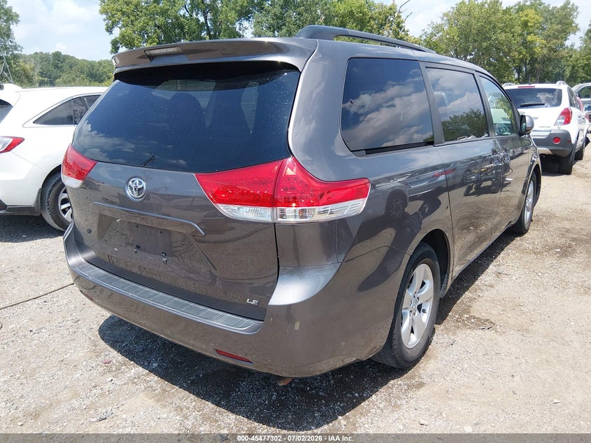 2013 Toyota Sienna VIN 5TDKK3DC1DS340902 IAAI salvage auction — LEFT SIDE, Clear (Indiana), sold $1,650 on 2026-07-29 (photo 4)