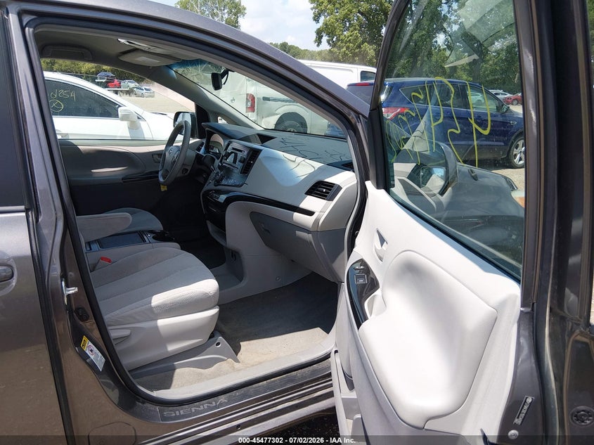 2013 Toyota Sienna VIN 5TDKK3DC1DS340902 IAAI salvage auction — LEFT SIDE, Clear (Indiana), sold $1,650 on 2026-07-29 (photo 5)
