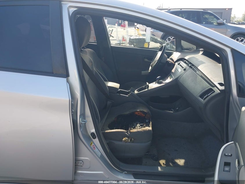 2011 Toyota Prius VIN JTDKN3DU4B0249719 IAAI salvage auction — NORMAL WEAR, Clear (Indiana), sold $1,050 on 2026-07-10 (photo 5)