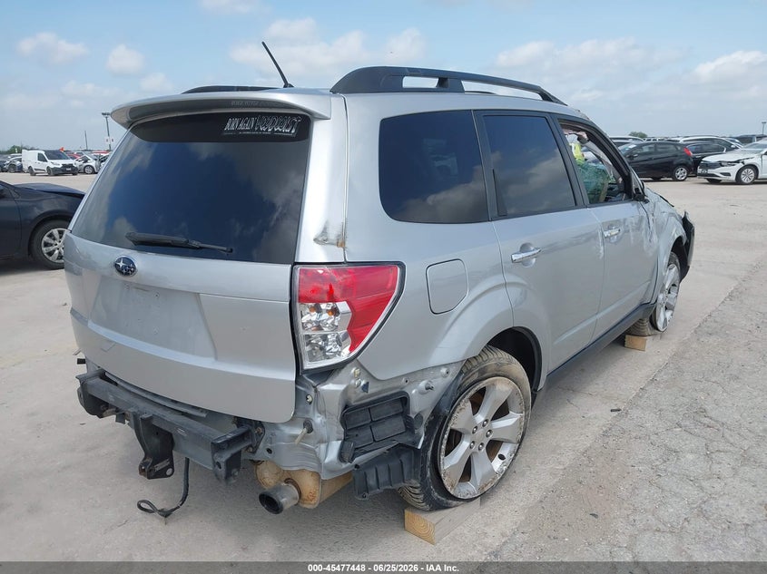2010 Subaru Forester VIN JF2SH6FC0AH735085 IAAI salvage auction — ROLLOVER, Non-Repairable (Texas), sold $350 on 2026-07-13 (photo 4)