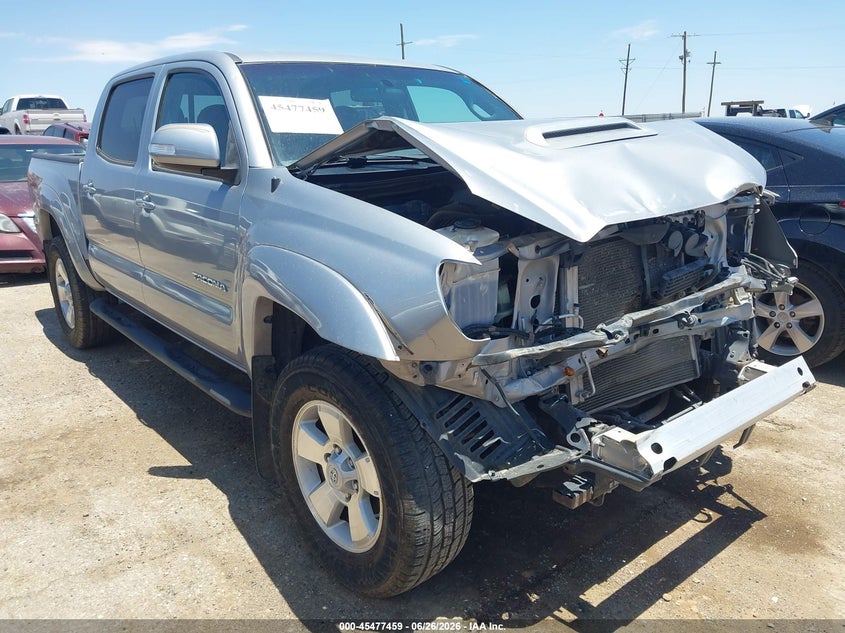 2015 Toyota Tacoma VIN 5TFJU4GN4FX064866 — IAAI salvage auction photo