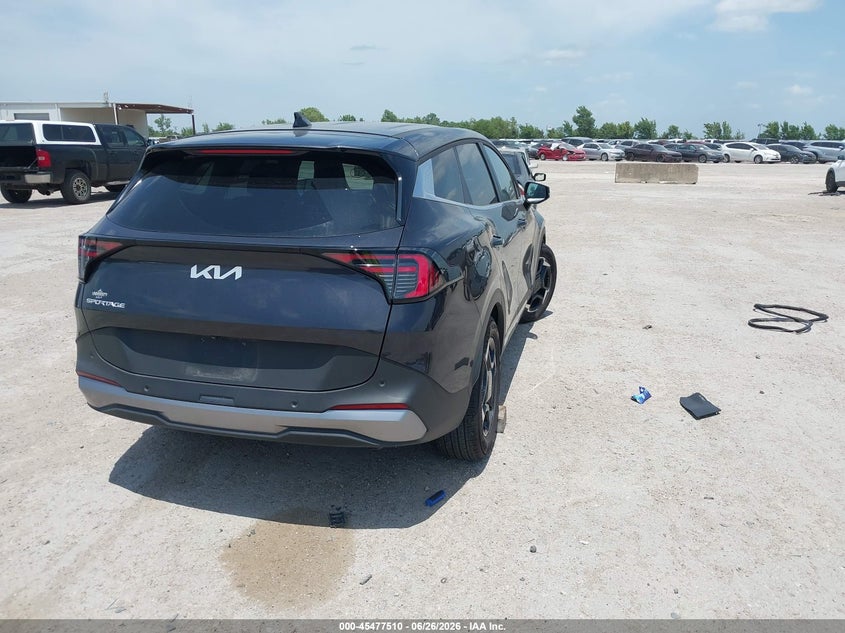 2026 Kia Sportage VIN 5XYK33DF2TG342256 IAAI salvage auction — LEFT FRONT, Wait Title, sold $10,000 on 2026-08-22 (photo 4)