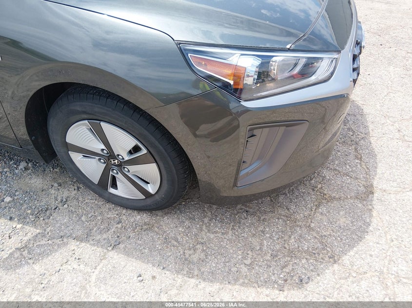 2020 Hyundai Ioniq hybrid VIN KMHC65LC4LU220183 IAAI salvage auction — RIGHT SIDE, Sf97 (Ohio), sold $10,700 on 2026-08-12 (photo 6)