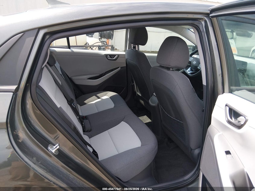 2020 Hyundai Ioniq hybrid VIN KMHC65LC4LU220183 IAAI salvage auction — RIGHT SIDE, Sf97 (Ohio), sold $10,700 on 2026-08-12 (photo 8)