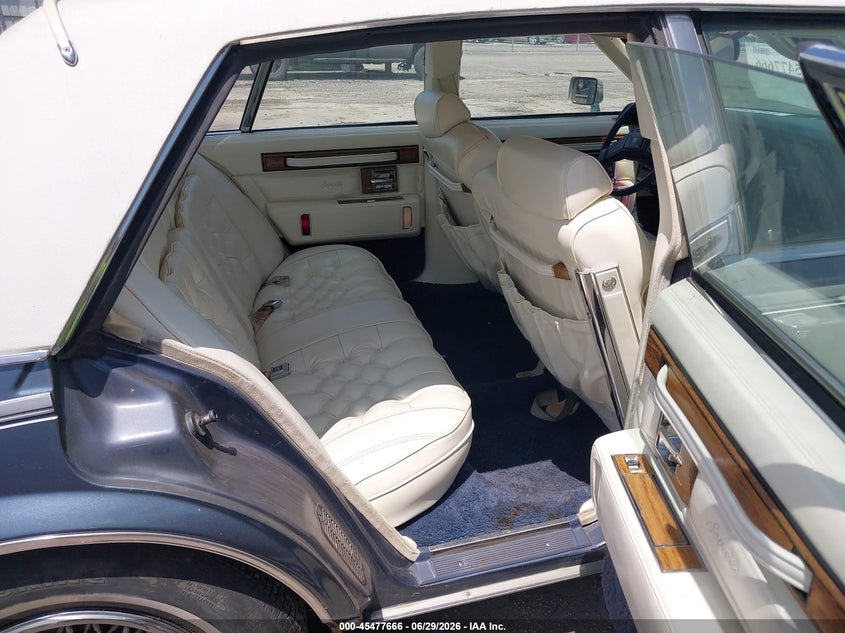 1984 Cadillac Seville VIN 1G6AS6982EE822919 IAAI salvage auction — NORMAL WEAR, Clear (Oklahoma), sold $1,850 on 2026-07-07 (photo 8)