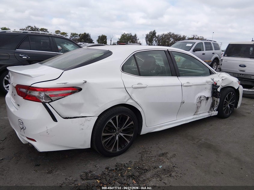 2018 Toyota Camry VIN JTNB11HK7J3066610 IAAI salvage auction — RIGHT SIDE, Salvage (California), sold $5,625 on 2026-07-09 (photo 6)