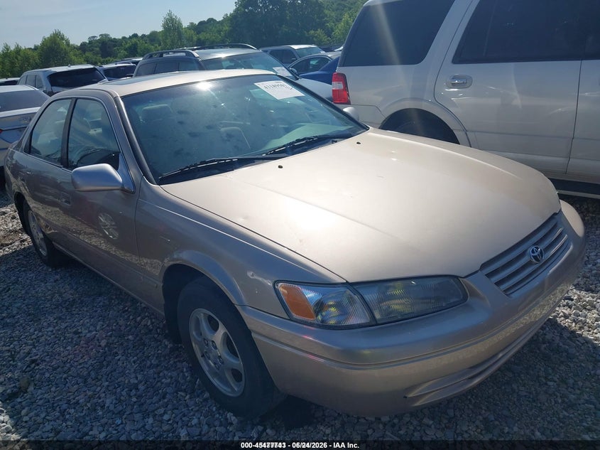 1998 Toyota Camry VIN JT2BG28K4W0143881 IAAI salvage auction — HAIL, Salvage (Idaho), sold $400 on 2026-07-30 (photo 1)