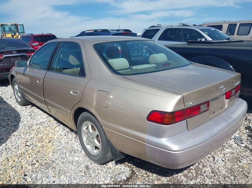 1998 Toyota Camry VIN JT2BG28K4W0143881 IAAI salvage auction — HAIL, Salvage (Idaho), sold $400 on 2026-07-30 (photo 3)