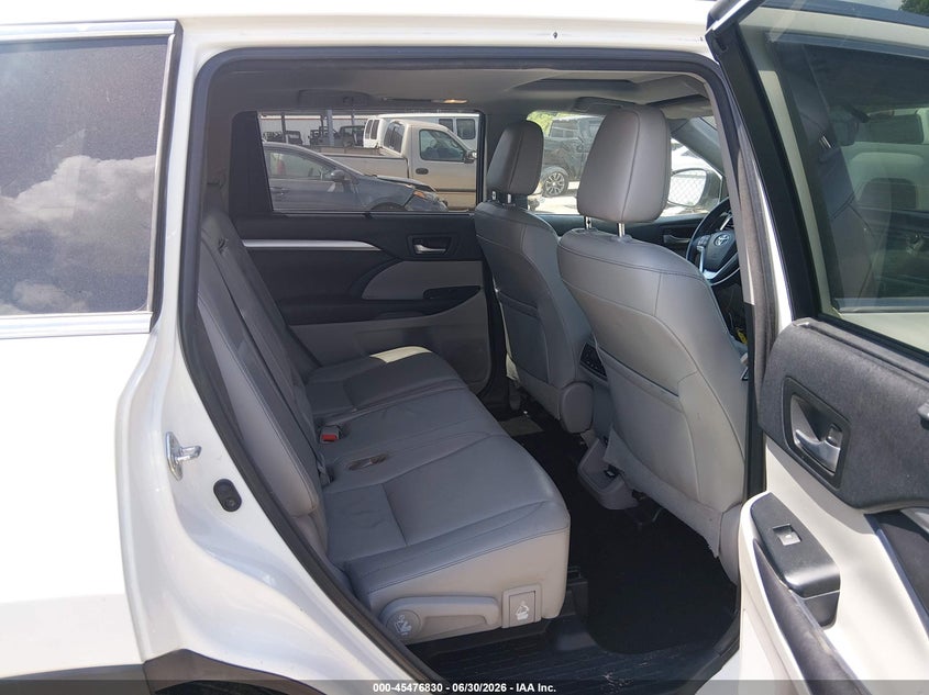 2016 Toyota Highlander VIN 5TDKKRFH2GS175717 IAAI salvage auction — FRONT END, Salvage (Louisiana), sold $4,750 on 2026-07-08 (photo 8)