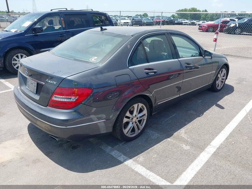 2013 Mercedes-benz C class VIN WDDGF8AB7DR265131 IAAI salvage auction — NORMAL WEAR, Clear (Tennessee), sold $1,600 on 2026-07-14 (photo 4)