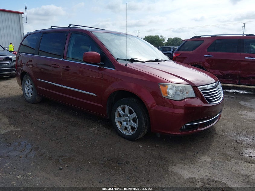 2013 Chrysler Town & country VIN 2C4RC1BG4DR657491 IAAI salvage auction — HAIL, Salvage (Kansas), sold $700 on 2026-07-24 (photo 1)