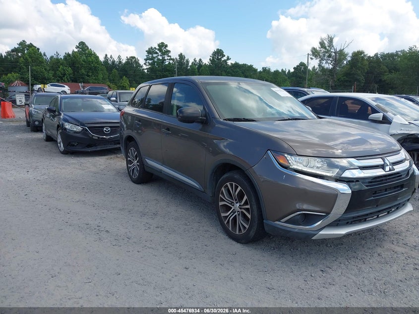 2017 Mitsubishi Outlander VIN JA4AD2A38HZ036209 IAAI salvage auction — NORMAL WEAR, Clear (South Carolina), sold $2,650 on 2026-07-14 (photo 1)