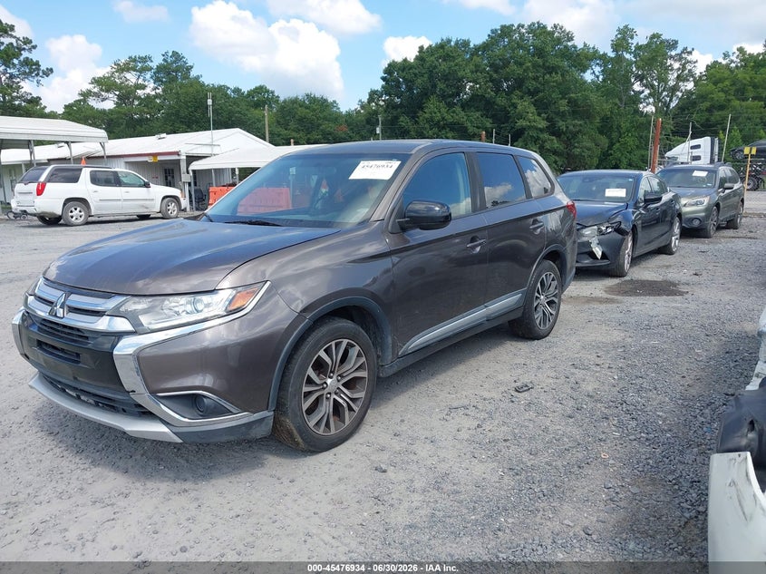 2017 Mitsubishi Outlander VIN JA4AD2A38HZ036209 IAAI salvage auction — NORMAL WEAR, Clear (South Carolina), sold $2,650 on 2026-07-14 (photo 2)