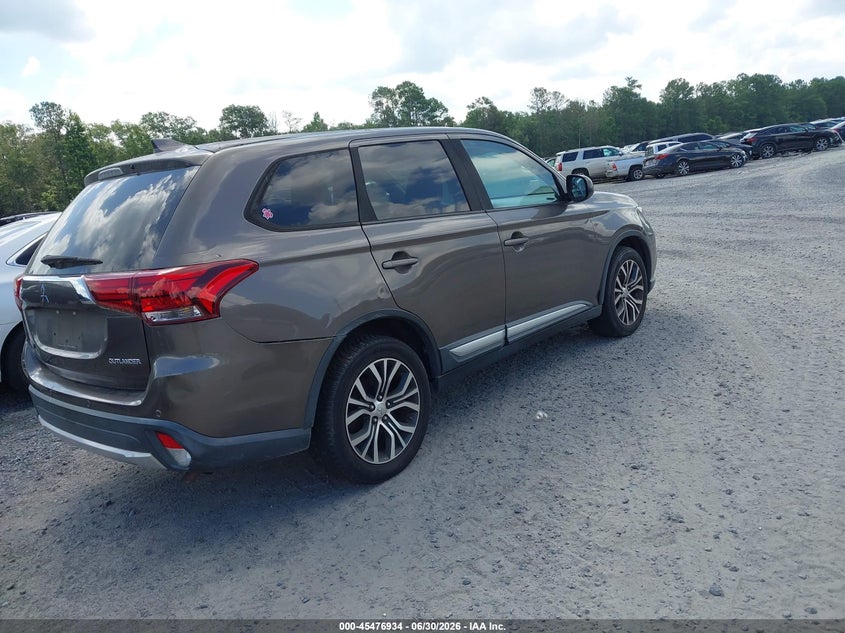 2017 Mitsubishi Outlander VIN JA4AD2A38HZ036209 IAAI salvage auction — NORMAL WEAR, Clear (South Carolina), sold $2,650 on 2026-07-14 (photo 4)