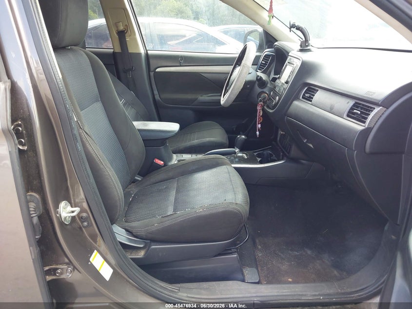2017 Mitsubishi Outlander VIN JA4AD2A38HZ036209 IAAI salvage auction — NORMAL WEAR, Clear (South Carolina), sold $2,650 on 2026-07-14 (photo 5)