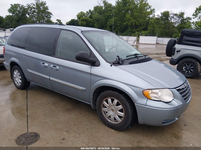 2006 Chrysler Town & country VIN 2A4GP54L26R757504 IAAI salvage auction — NORMAL WEAR, Clear (Illinois), sold $250 on 2026-07-12 (photo 1)