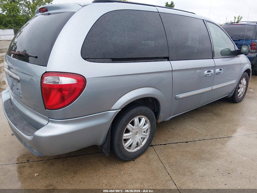 2006 Chrysler Town & country VIN 2A4GP54L26R757504 IAAI salvage auction — NORMAL WEAR, Clear (Illinois), sold $250 on 2026-07-12 (photo 4)