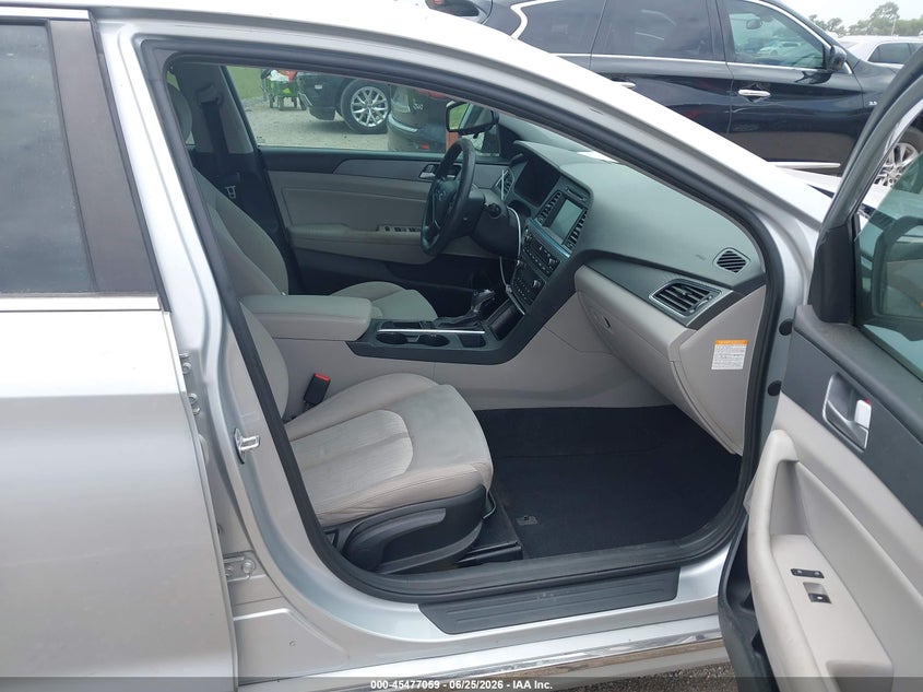 2017 Hyundai Sonata VIN KMHE24L35HA070866 IAAI salvage auction — NORMAL WEAR, Original (Texas), sold $625 on 2026-07-28 (photo 5)