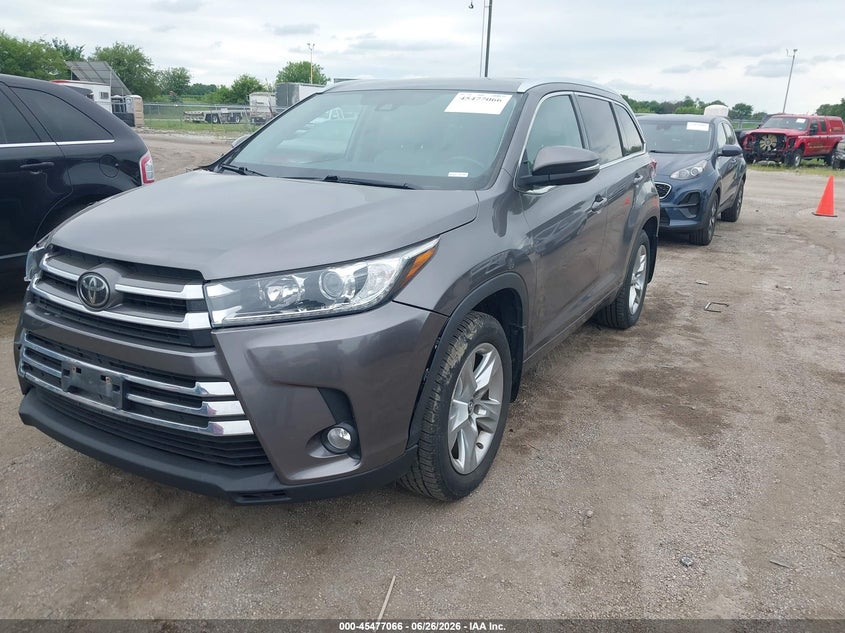 2018 Toyota Highlander VIN 5TDDZRFH7JS853860 IAAI salvage auction — RIGHT FRONT, Salvage (Iowa), sold $3,600 on 2026-07-27 (photo 2)