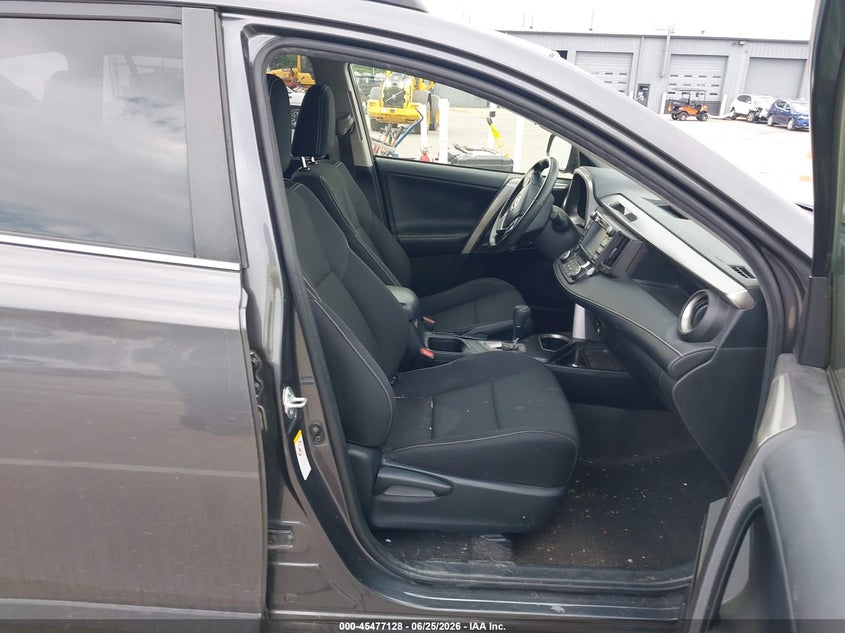 2017 Toyota Rav 4 VIN JTMRFREV0HJ172355 IAAI salvage auction — REAR END, Clear (Indiana), sold $5,700 on 2026-07-22 (photo 5)