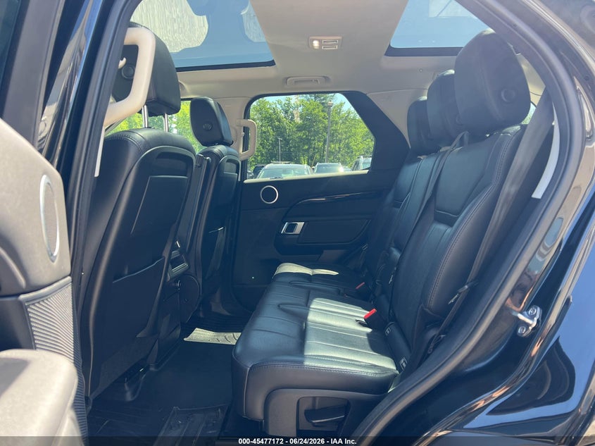 2019 Land rover Discovery VIN SALRG2RV4K2400835 IAAI salvage auction — NORMAL WEAR, Clear (Massachusetts), sold $10,225 on 2026-07-22 (photo 8)