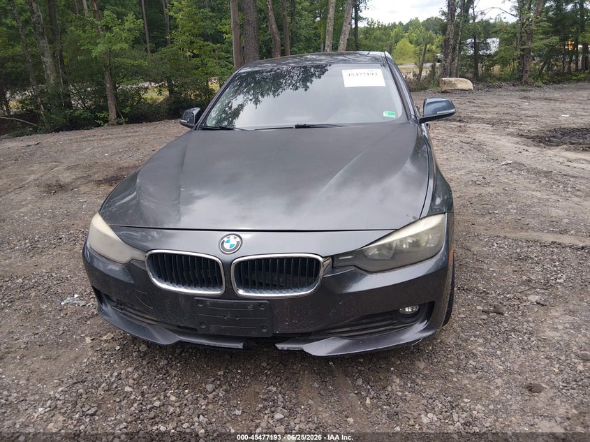 2013 BMW 3er VIN WBA3B5C51DJ599127 IAAI salvage auction — NORMAL WEAR, Clear (Virginia), sold $400 on 2026-07-28 (photo 6)