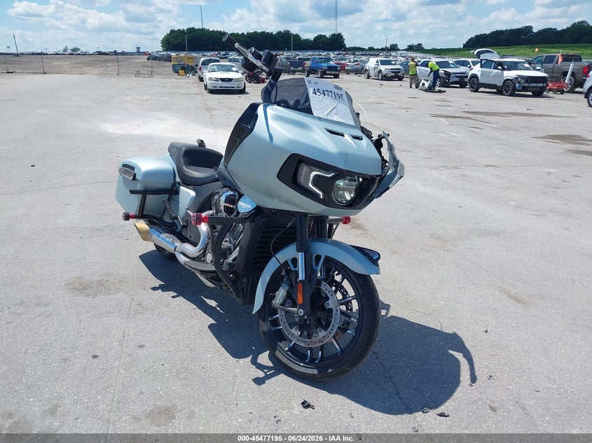 2025 Indian motorcycle co. Challenger VIN 56KLCDSSXS3433458 — IAAI salvage auction photo