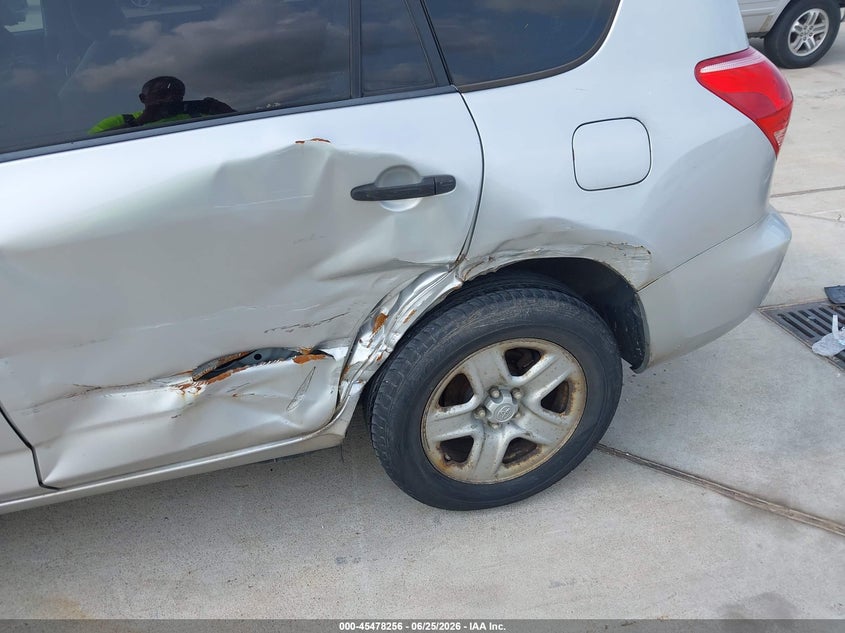2007 Toyota Rav 4 VIN JTMZD33V676027294 IAAI salvage auction — LEFT SIDE, Salvage (Texas), sold $325 on 2026-07-10 (photo 6)