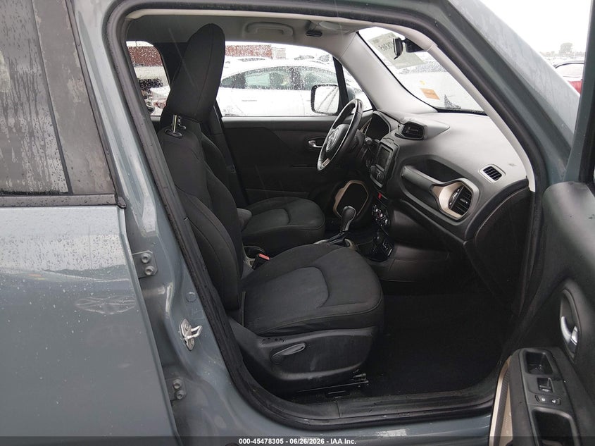 2017 Jeep Renegade VIN ZACCJBBB0HPF40569 IAAI salvage auction — FRONT END, Salvage (Missouri), sold $1,750 on 2026-08-04 (photo 5)