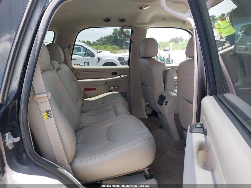 2006 Cadillac Escalade VIN 1GYEC63N16R161351 IAAI salvage auction — REAR END, Salvage (Texas), sold $675 on 2026-07-23 (photo 8)
