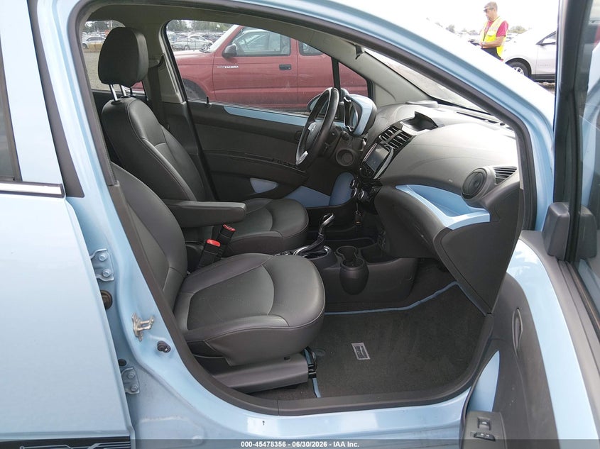 2014 Chevrolet Spark ev VIN KL8CL6S00EC512263 IAAI salvage auction — NORMAL WEAR, Peddle Clear Public-Restricted (Oregon), sold $225 on 2026-07-29 (photo 5)