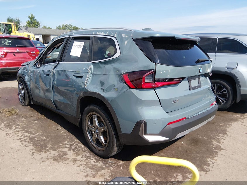 2023 BMW X1 VIN WBX73EF05P5W14536 IAAI salvage auction — ROLLOVER, Salvage Title, sold $1,300 on 2026-07-18 (photo 3)