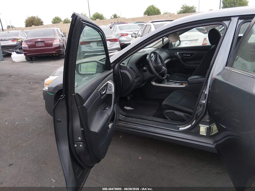 2015 Nissan Altima VIN 1N4AL3AP8FC259082 IAAI salvage auction — REAR END, Salvage Title, sold $2,150 on 2026-07-17 (photo 5)