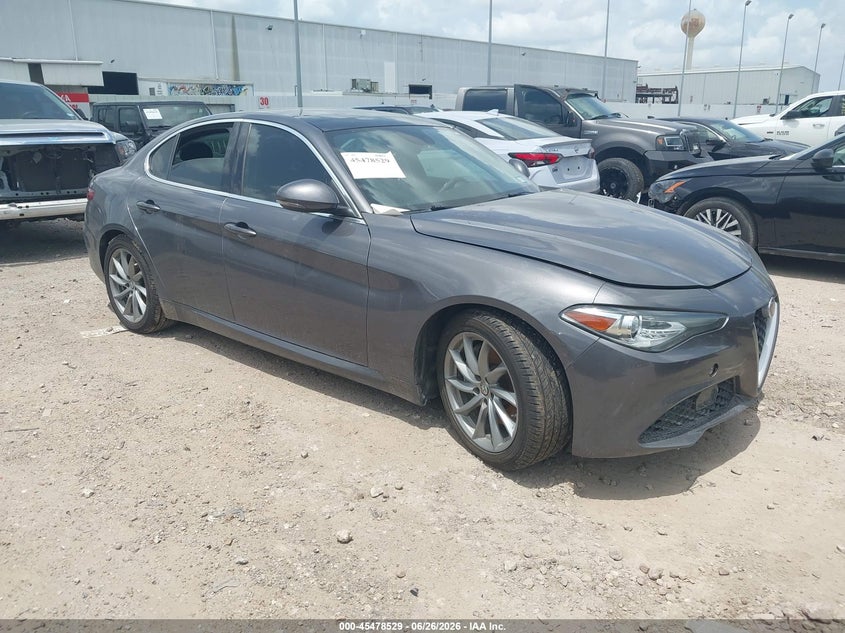 2017 Alfa romeo Giulia VIN ZARFAEBN2H7535949 IAAI salvage auction — WATER/FLOOD, Salvage (Texas), sold $1,750 on 2026-07-30 (photo 1)