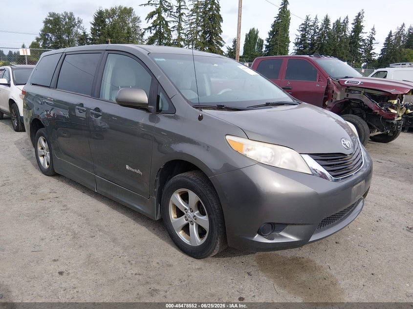 2011 Toyota Sienna VIN 5TDKK3DC8BS037614 IAAI salvage auction — NORMAL WEAR, Clear (Washington), sold $3,225 on 2026-07-08 (photo 1)