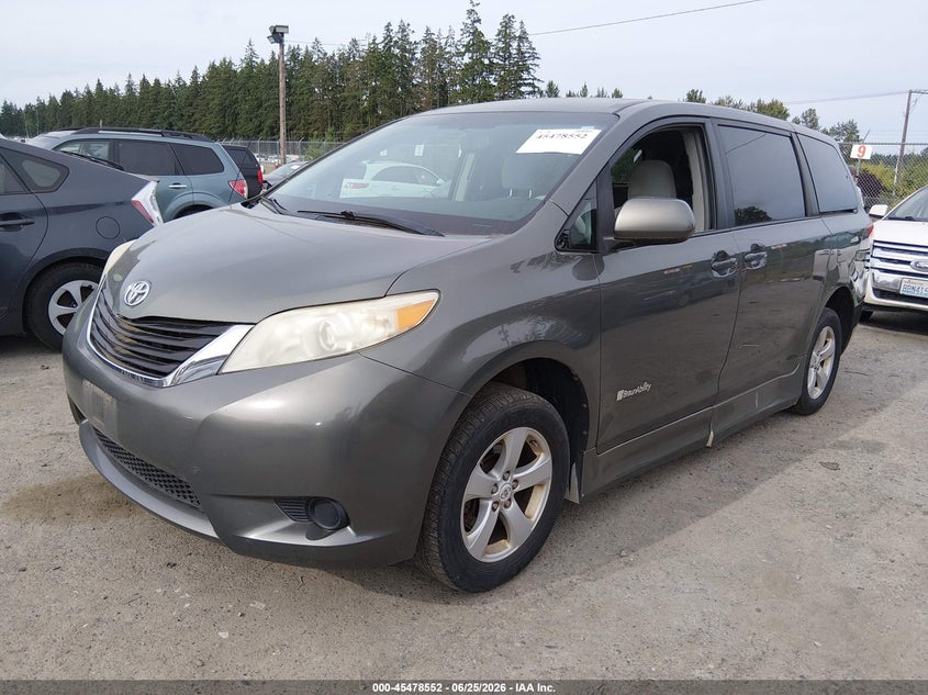 2011 Toyota Sienna VIN 5TDKK3DC8BS037614 IAAI salvage auction — NORMAL WEAR, Clear (Washington), sold $3,225 on 2026-07-08 (photo 2)