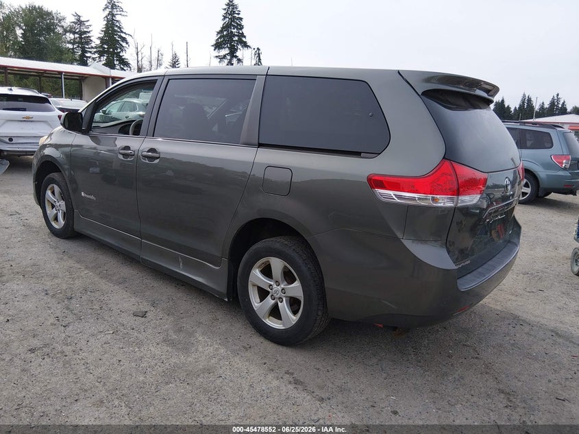 2011 Toyota Sienna VIN 5TDKK3DC8BS037614 IAAI salvage auction — NORMAL WEAR, Clear (Washington), sold $3,225 on 2026-07-08 (photo 3)