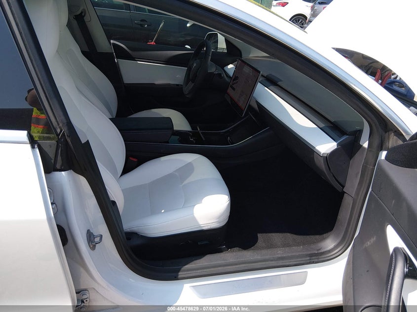 2020 Tesla Model 3 VIN 5YJ3E1EB6LF622042 IAAI salvage auction — SIDE, Salvage - Greater Than 75% (Maryland), sold $7,200 on 2026-07-30 (photo 5)