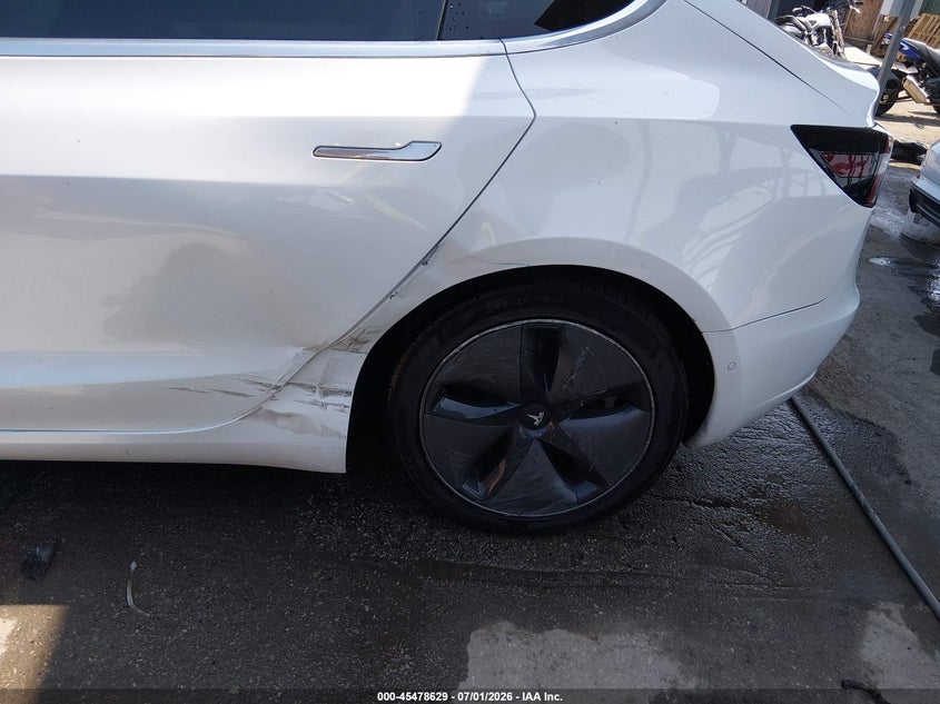 2020 Tesla Model 3 VIN 5YJ3E1EB6LF622042 IAAI salvage auction — SIDE, Salvage - Greater Than 75% (Maryland), sold $7,200 on 2026-07-30 (photo 6)